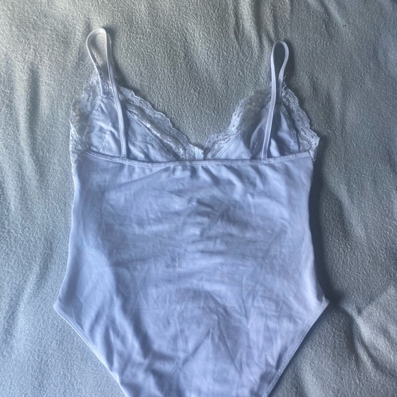 Zara Lace Bodysuit - Picture 14 of 15
